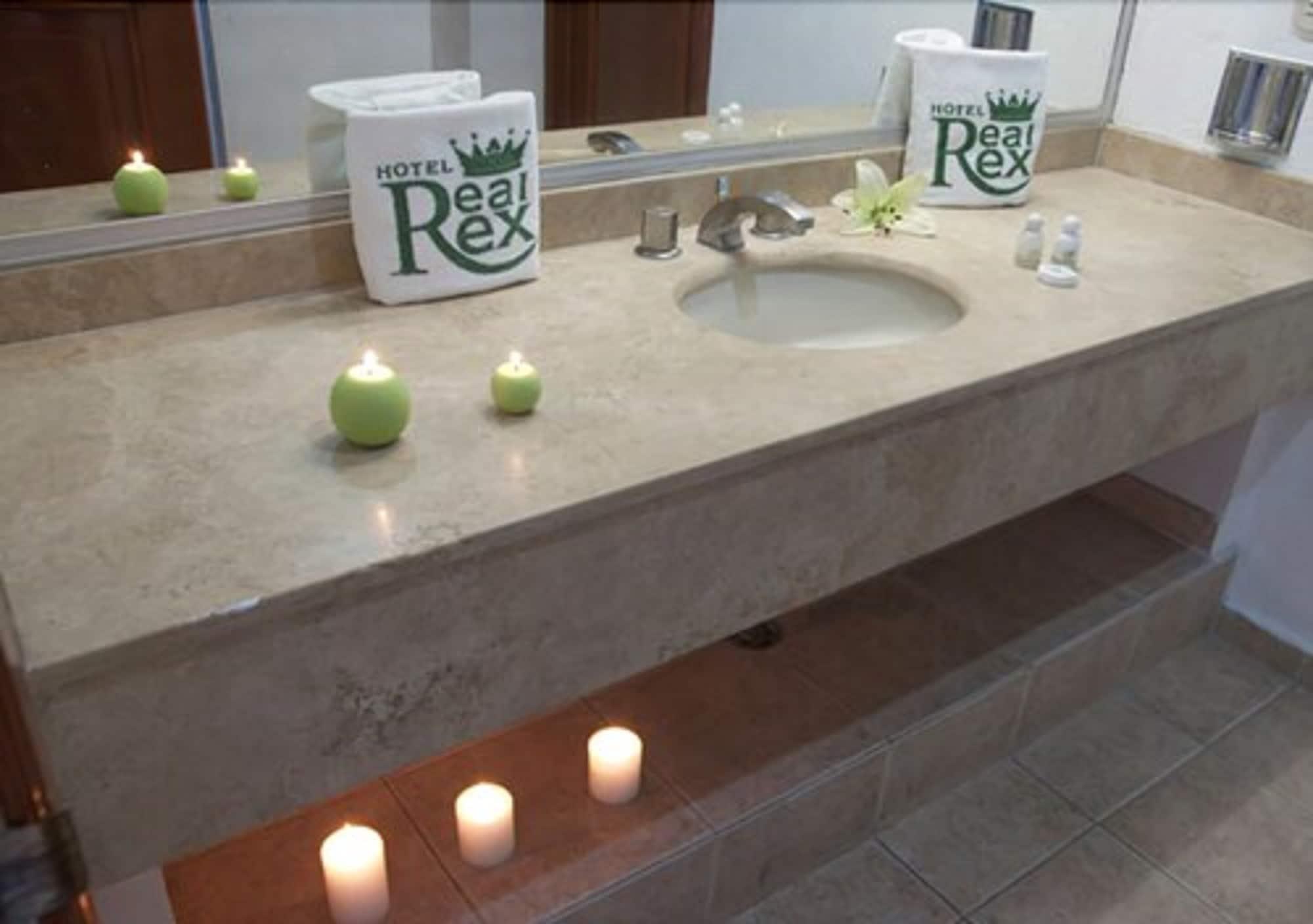 Hotel Real Rex Leon Bagian luar foto