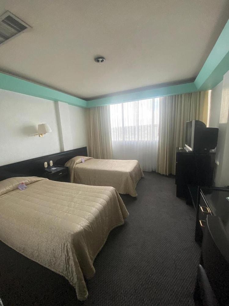 Hotel Real Rex Leon Bagian luar foto