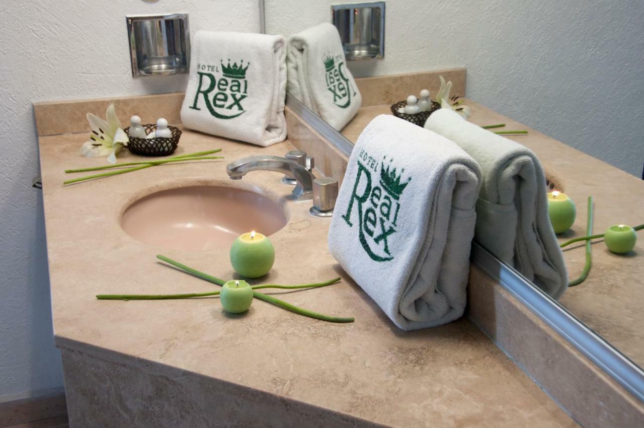Hotel Real Rex Leon Bagian luar foto