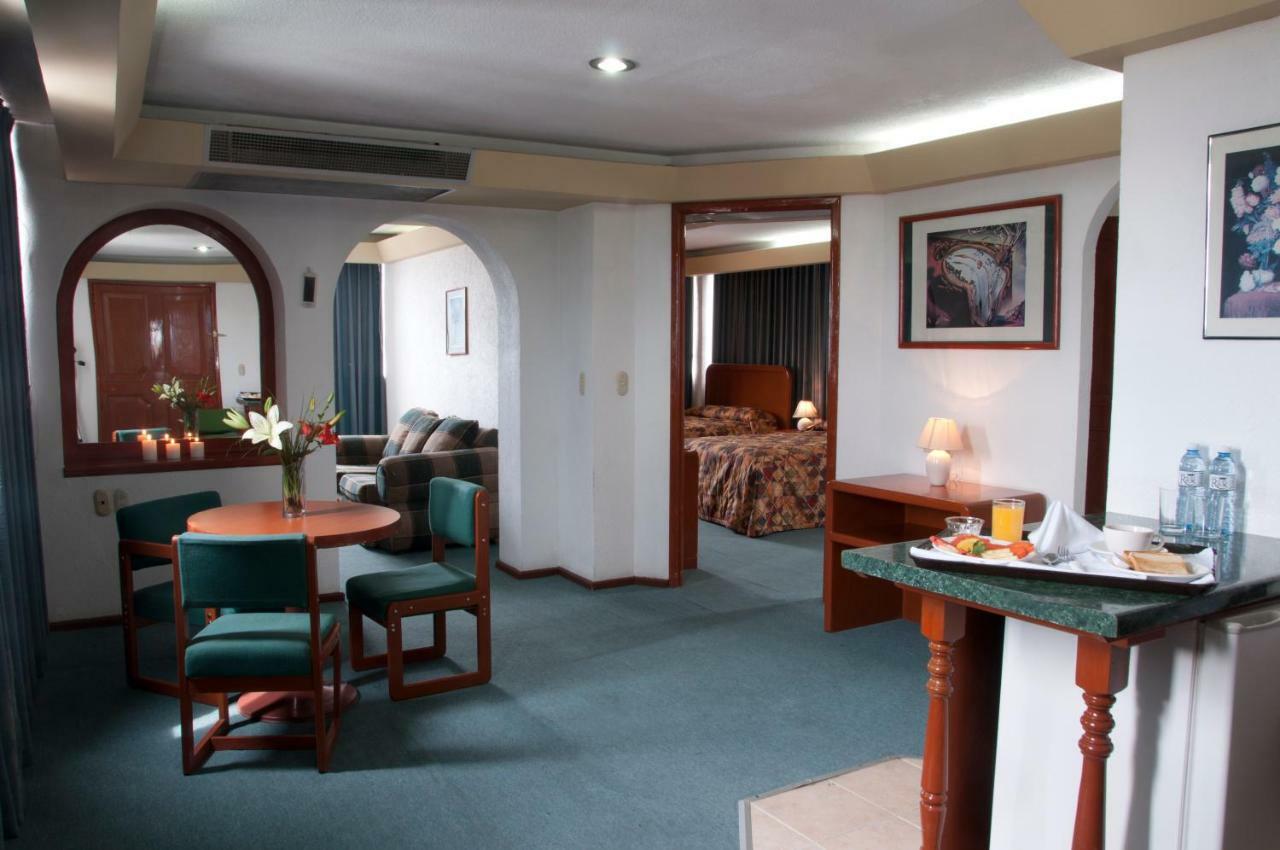 Hotel Real Rex Leon Bagian luar foto